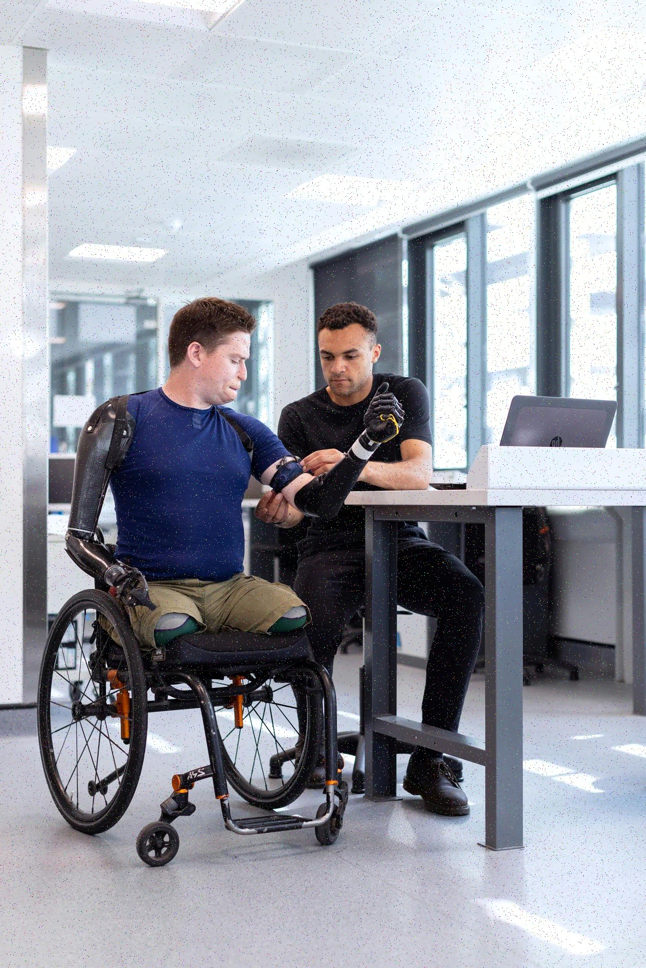 Klassenzimmer mit Technologie